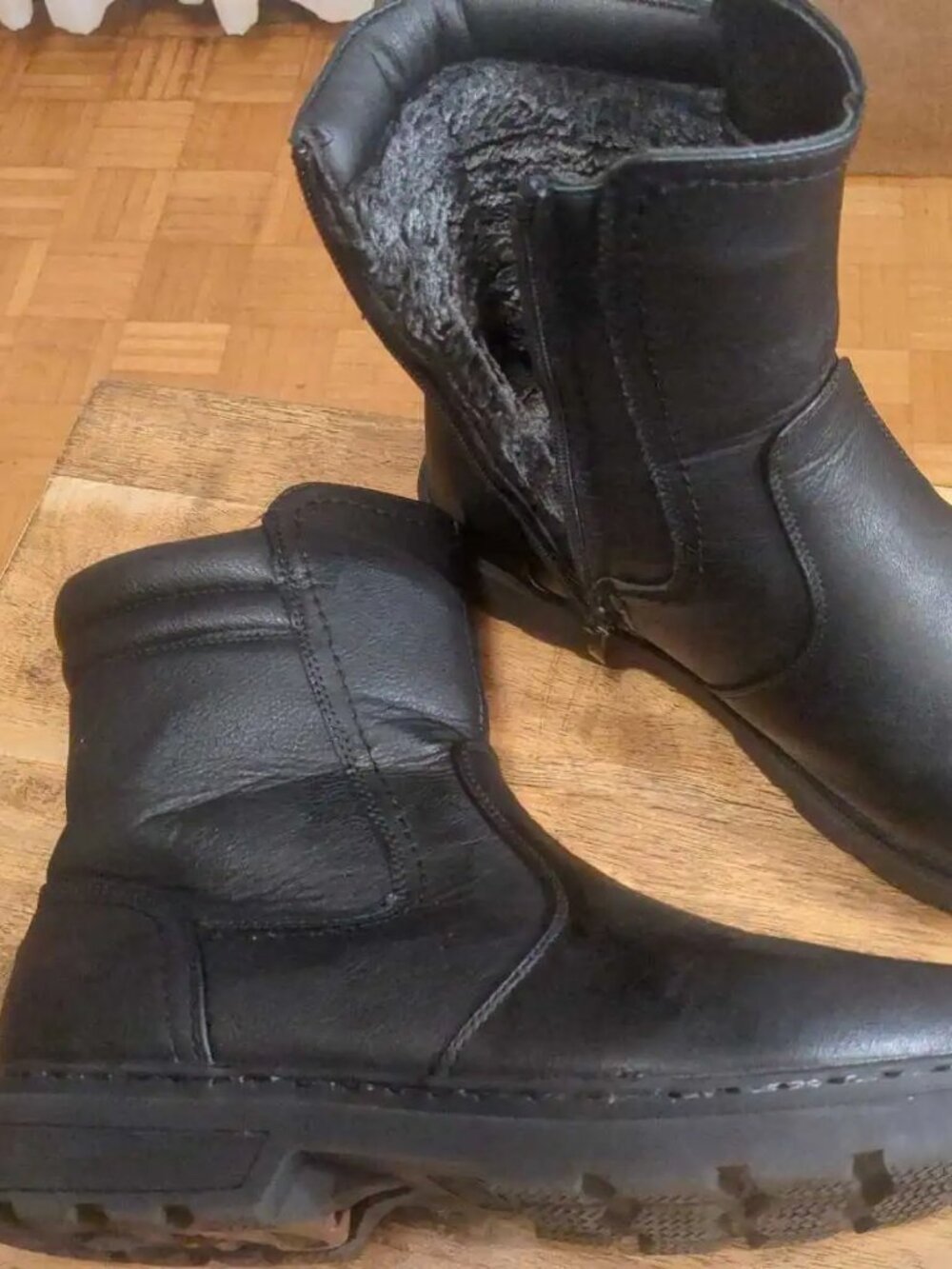 Men's Ice Grip Clip Waterproof Hiking Winter Boot - Size 11